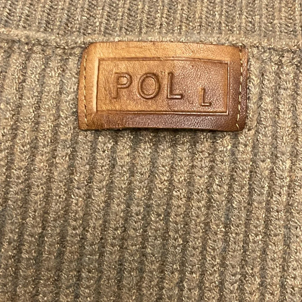 POL oversized distressed knit sweater L